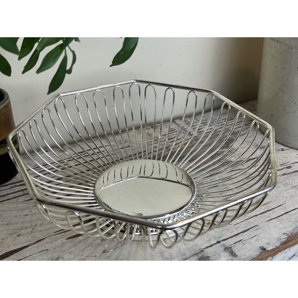 Vintage MCM Chrome Plated Hexagon Wire Fruit Basket Bowl Atomic Modernist 9”